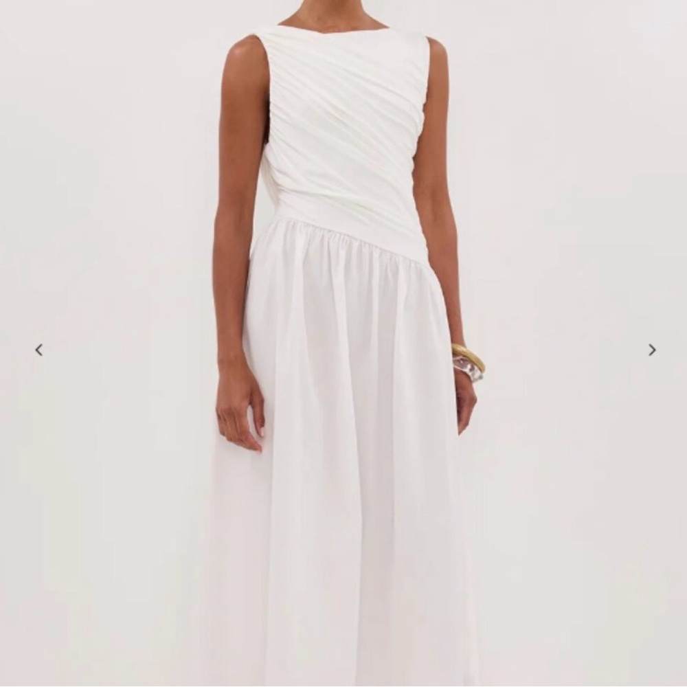 DISSH White Sleeveless Midi Dress - Picture 2 of 8